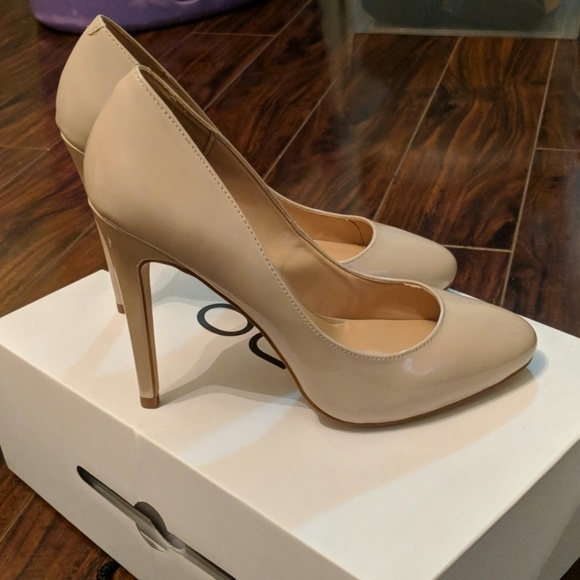 Heels - Picture 2 of 4